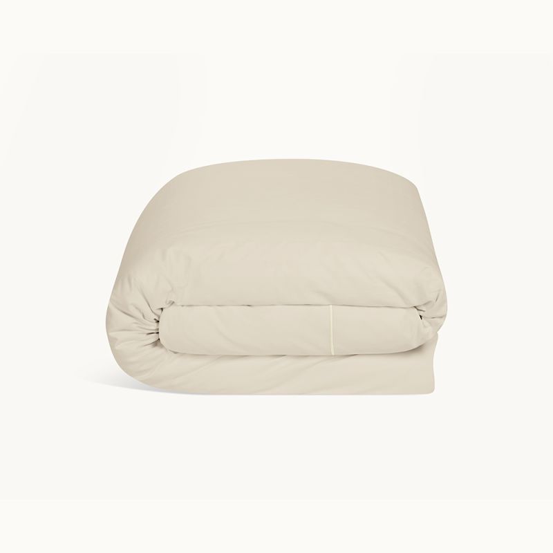 Beige cotton duvet cover for a luxurious bedroom