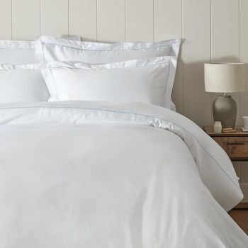 Image of the Oxford Collection Bed Set showcasing the elegant duvet cover